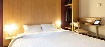 Hotel Cite De L'espace 2*