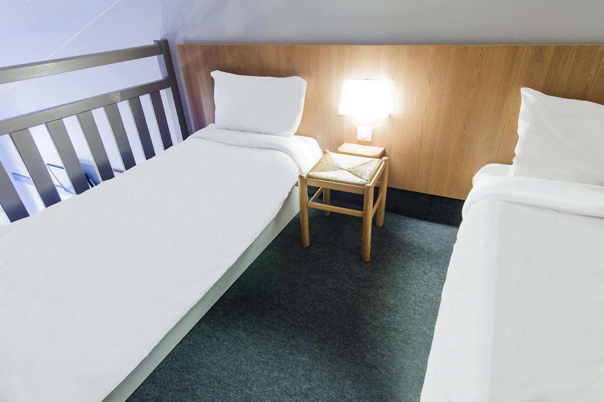 Hotel Cite De L'espace 2*