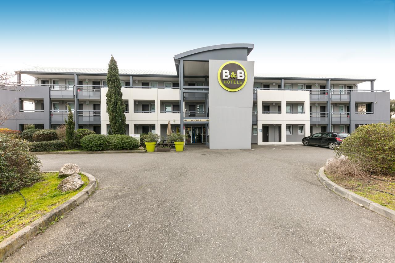 Cite De L'espace Mouchotte Hotel