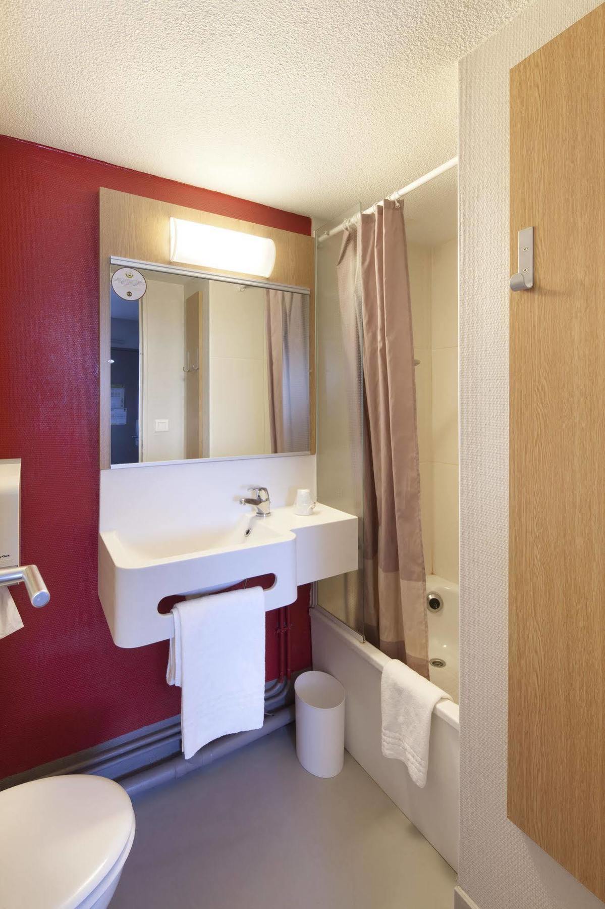 Hotel Cite De L'espace Mouchotte Toulouse